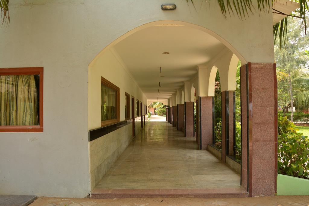 Sea Breeze Beach Resort Mahábalipuram Kültér fotó