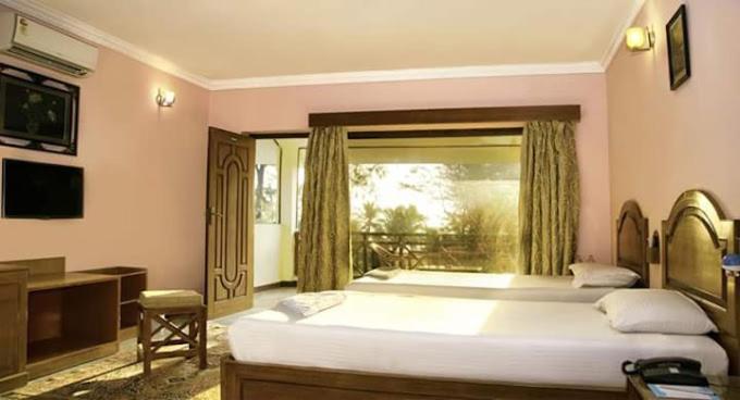 Sea Breeze Beach Resort Mahábalipuram Kültér fotó