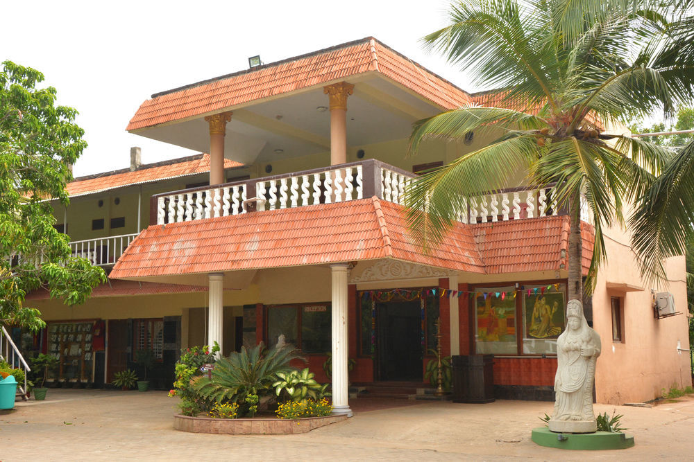 Sea Breeze Beach Resort Mahábalipuram Kültér fotó
